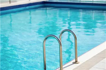 Lei cria requisitos de segurança em piscinas: A Lei número 14.327-2022 e sua Aplicação em Condomínios